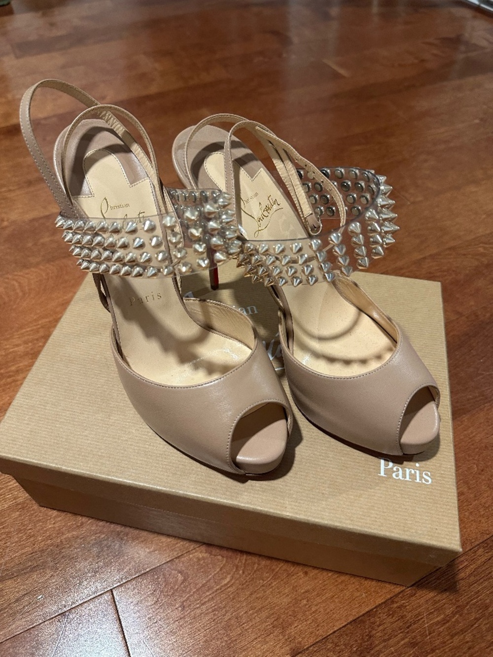Christian Louboutin Women's Levita Girl Nude size 39